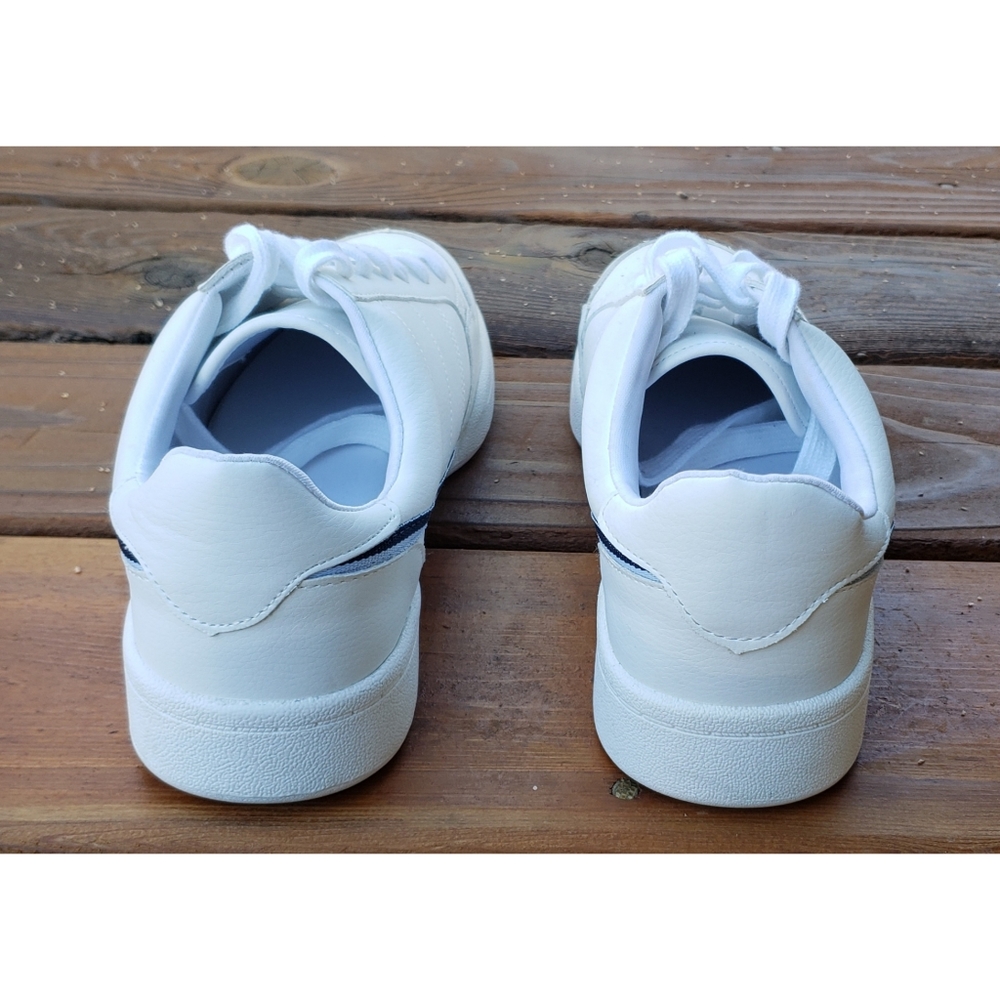 Bloggers Fav Athletic Works Sneakers for Denim 10 - Picture 5 of 10